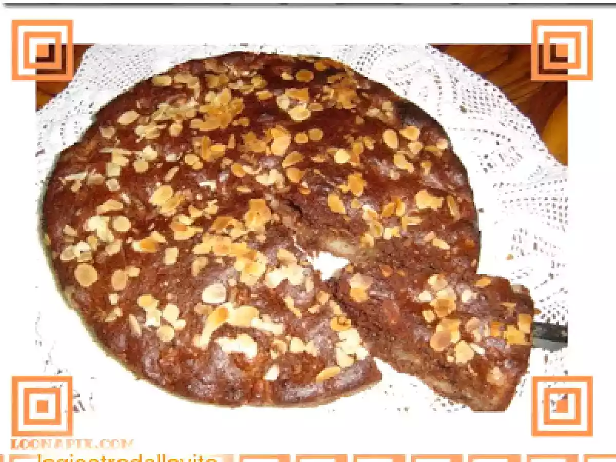 Torta di pere con biscotti