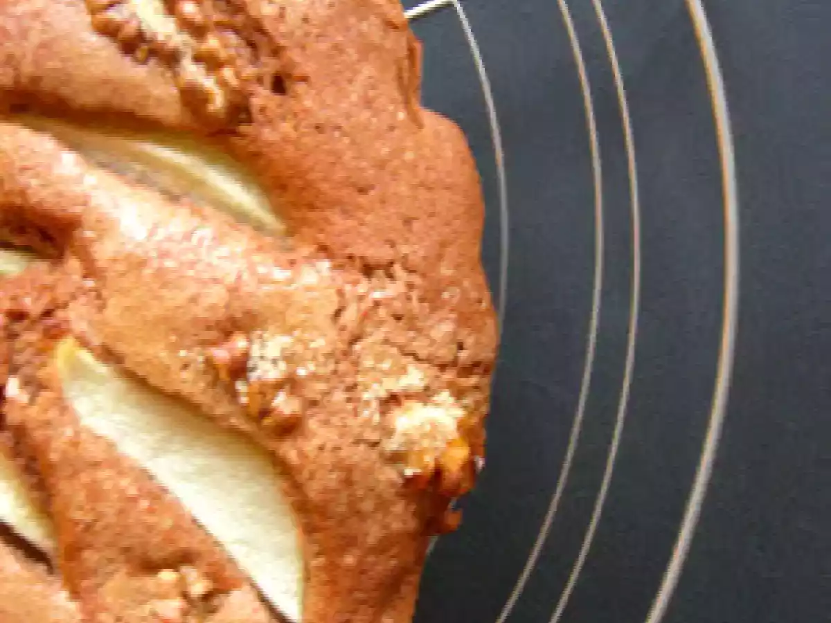 Torta di pere e noci caramellate