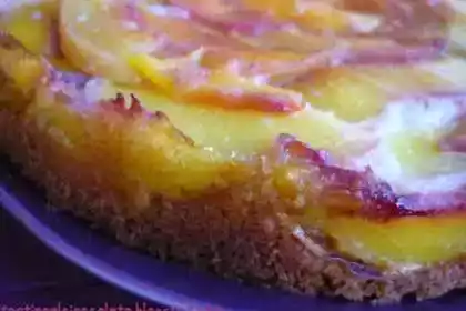 Torta di pesche rovesciata