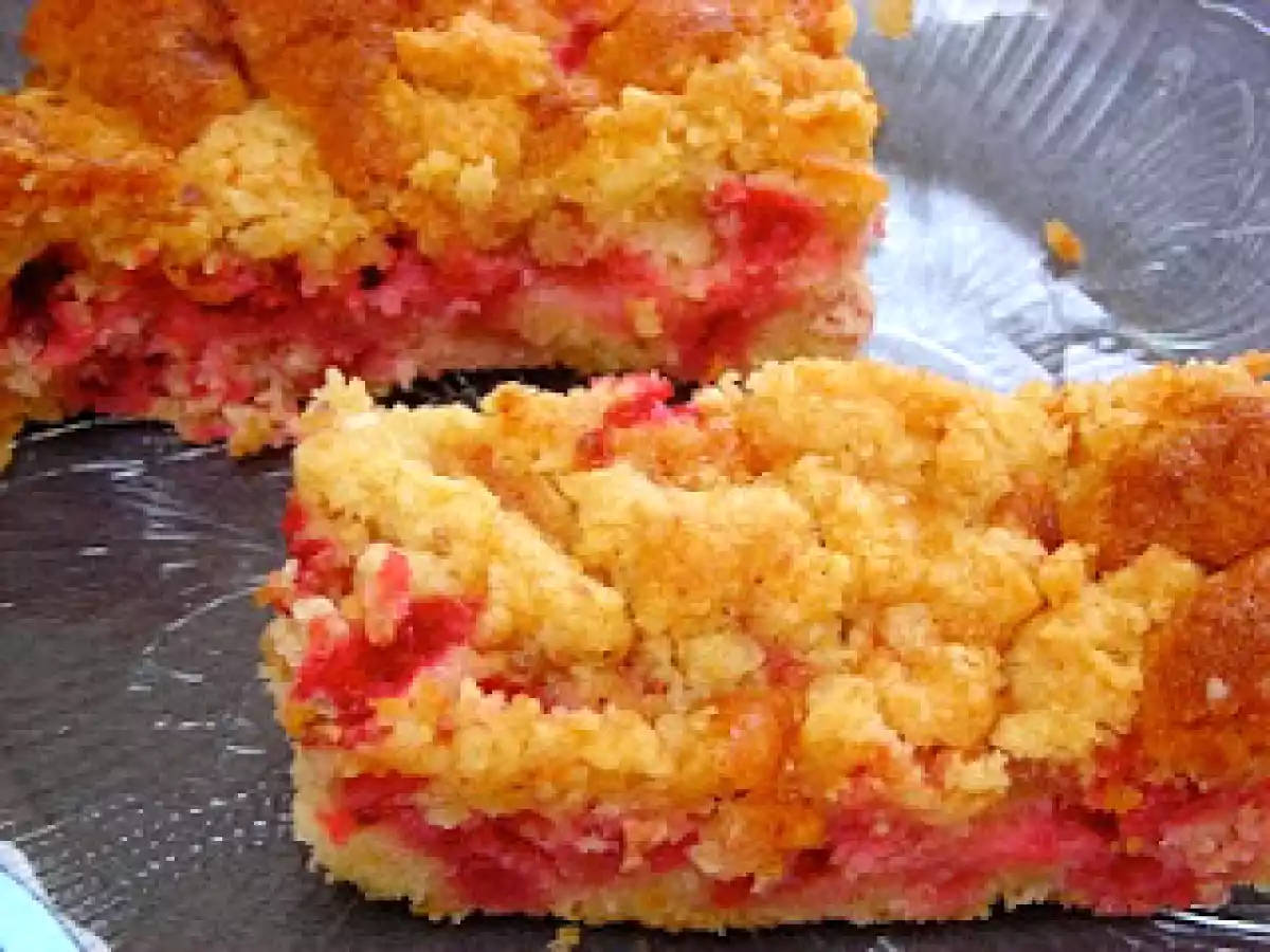 Torta di ribes con crosta di mandorle