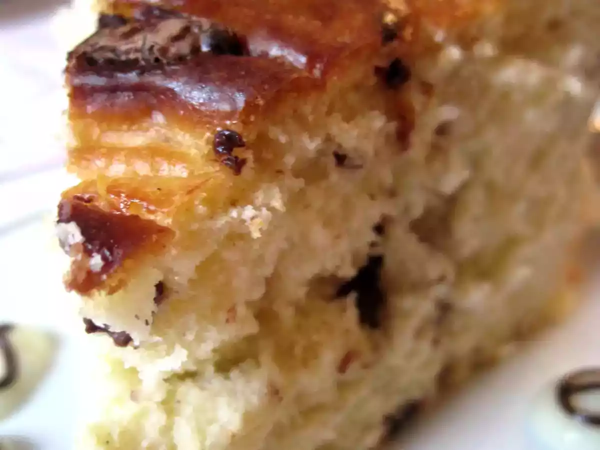 Torta di rose con crema pasticcera e gocce di cioccolato - foto 9