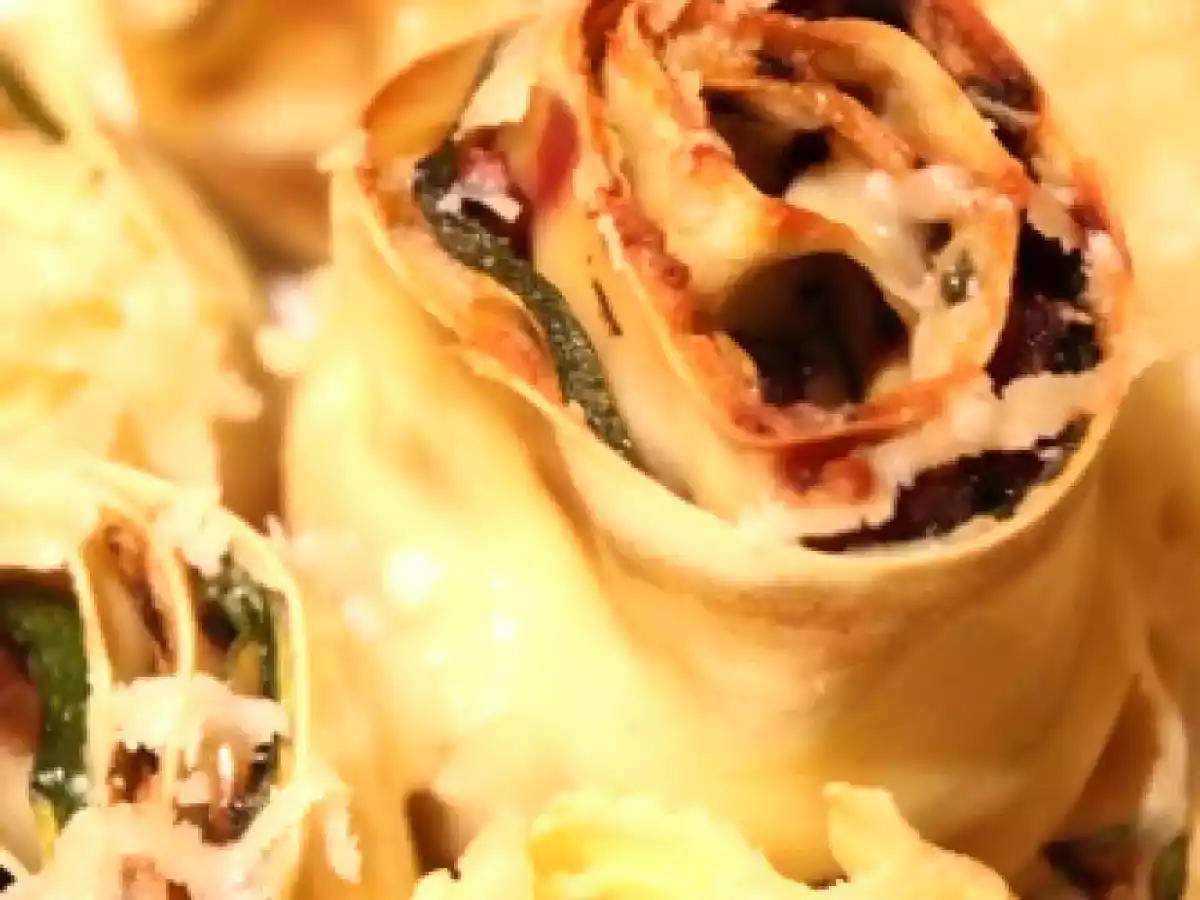 Torta di rose di pasta fresca