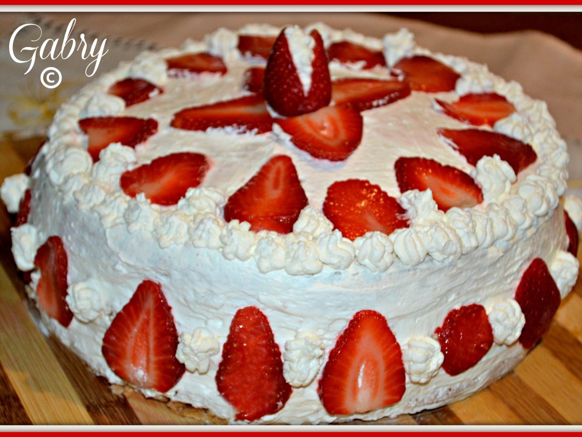 Torta fragole, banane e panna, Ricetta Petitchef