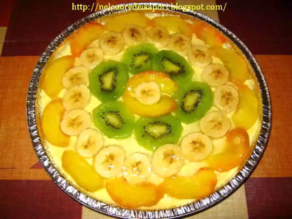 Torta fredda con crema di mascarpone e frutta