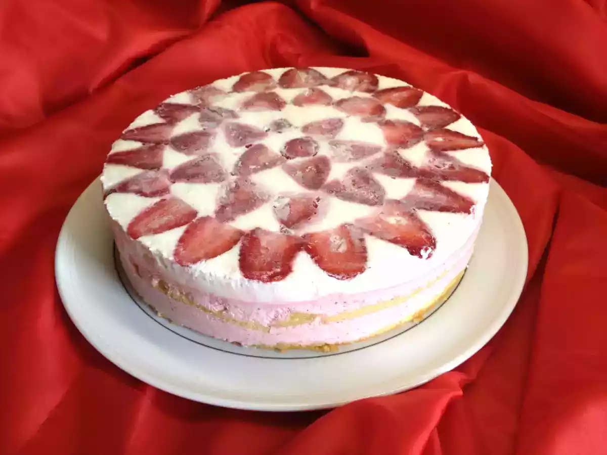 Torta giardino di fragole di Luca Montersino