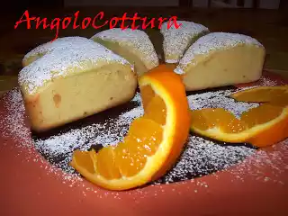 Torta margherita aromatizzata all'arancia.