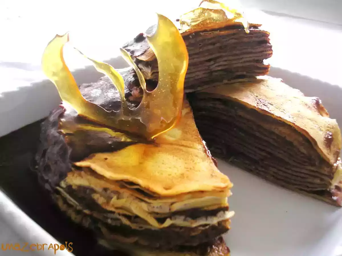 Torta mille strati al cioccolato e caramello alla lavanda