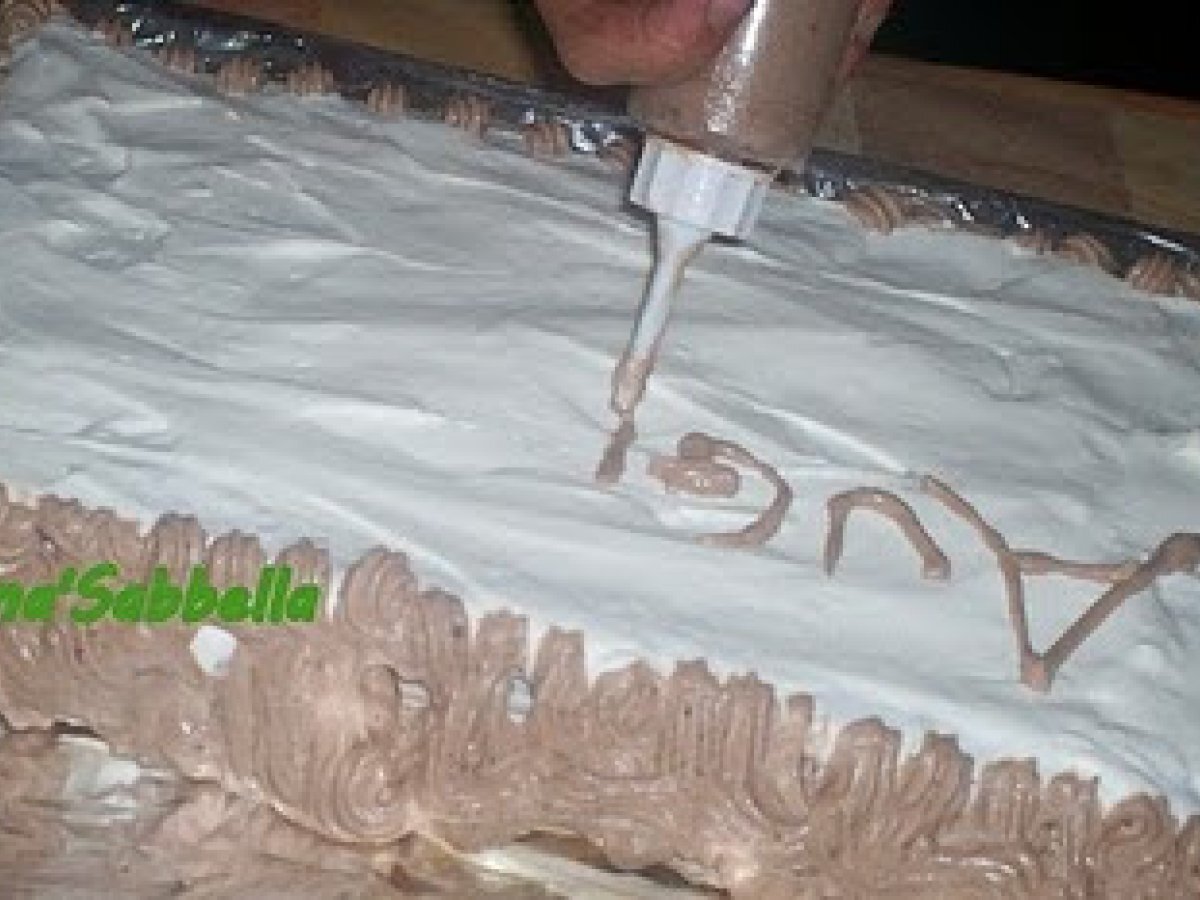 TORTA MILLEFOGLIE CON CREMA CHANTILLY E CREMA LEGGERA AL CICCOLATO...LA TORTA DI ALEX!! - foto 8