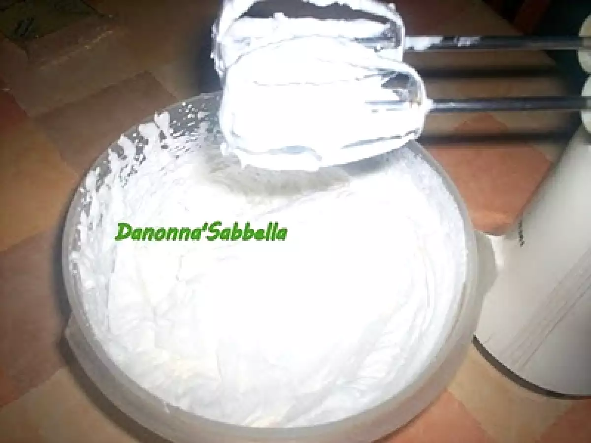 TORTA MILLEFOGLIE CON CREMA CHANTILLY E CREMA LEGGERA AL CICCOLATO...LA TORTA DI ALEX!! - foto 12