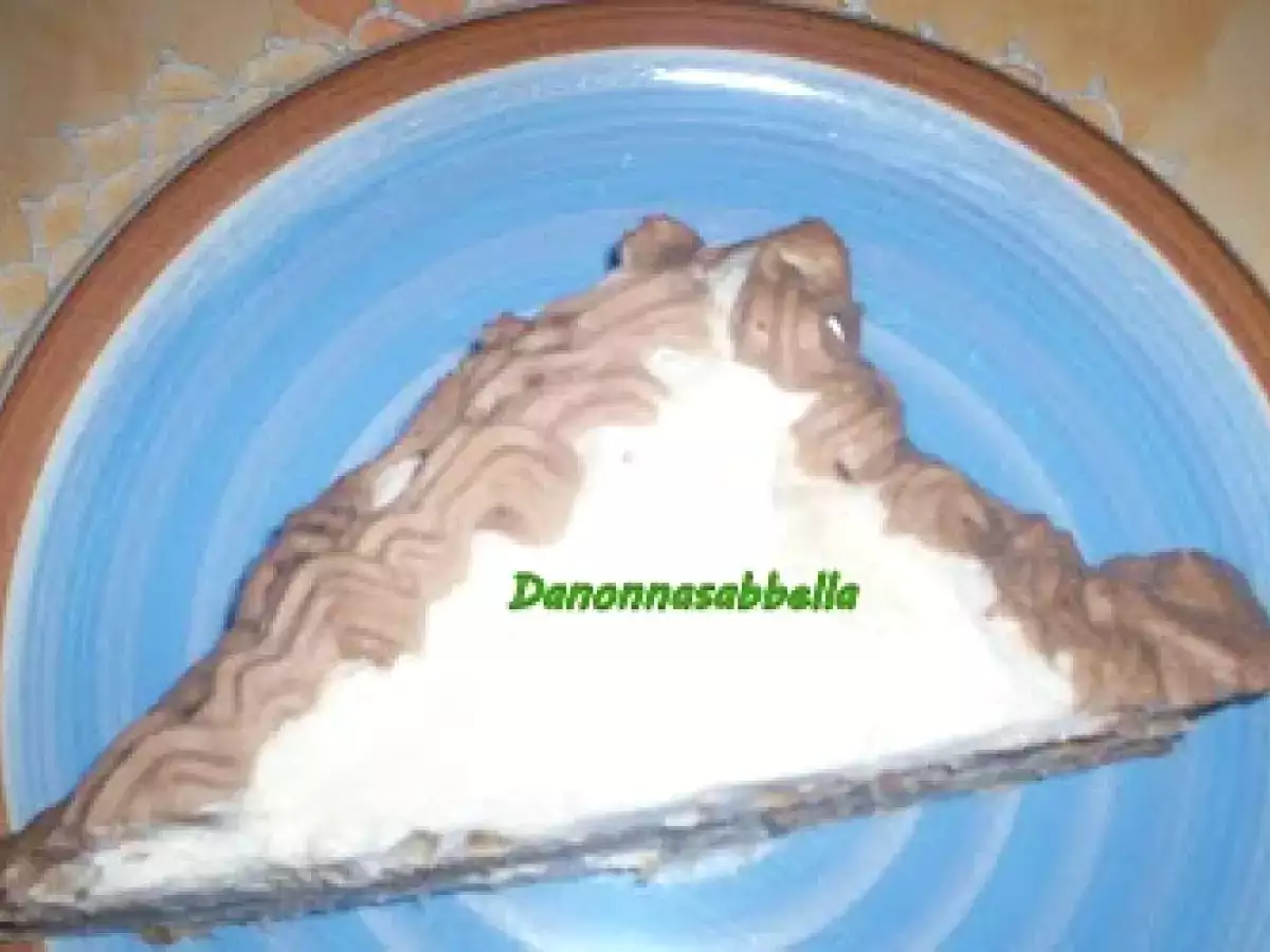 Torta millefoglie con crema chantilly e crema leggera al cioccolato...la torta di Alex!! - foto 4
