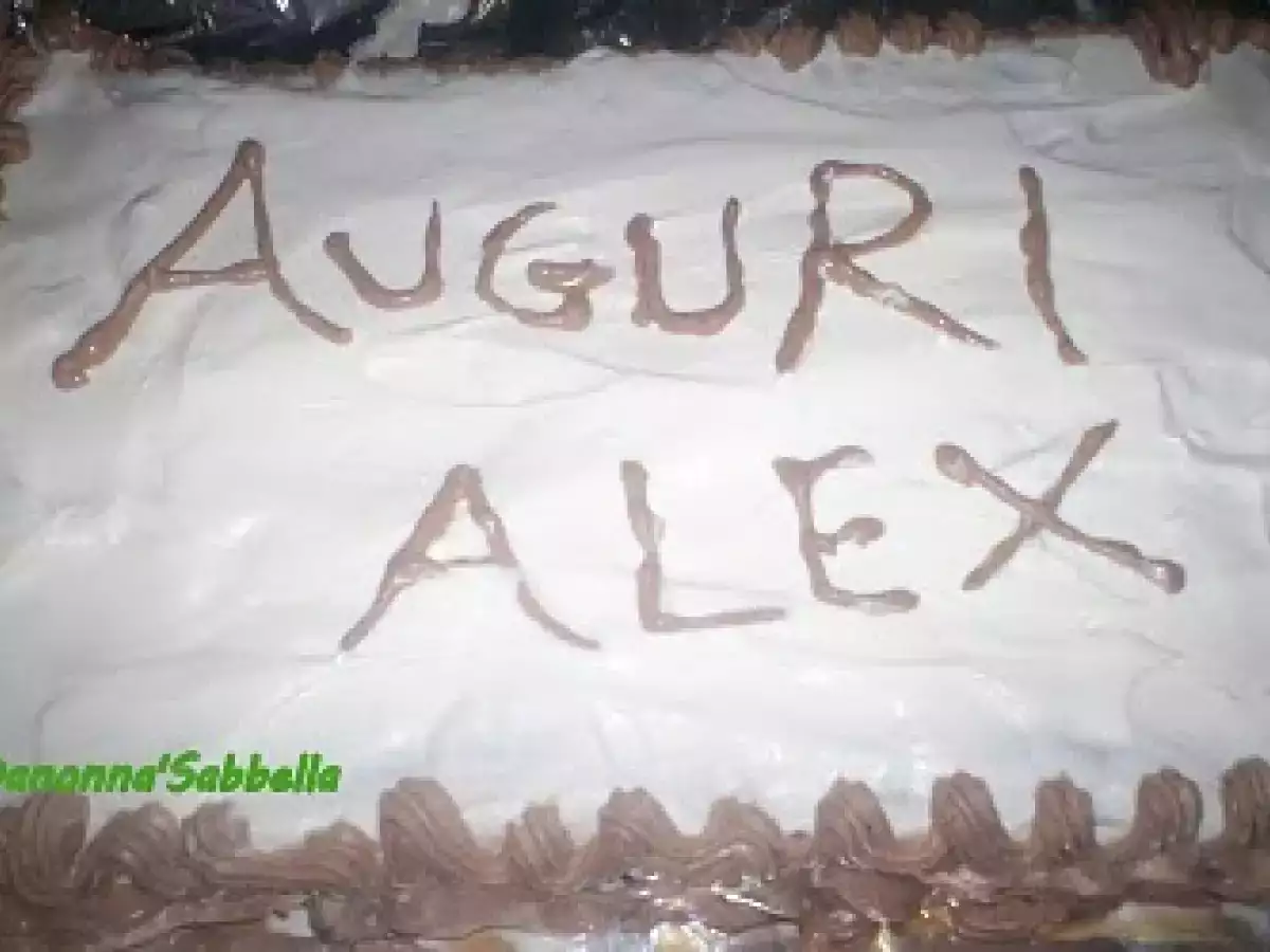 Torta millefoglie con crema chantilly e crema leggera al cioccolato...la torta di Alex!! - foto 7