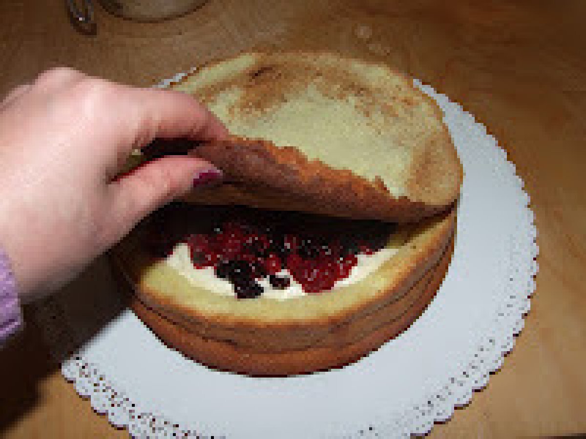 Torta mimosa ai frutti di bosco - foto 3