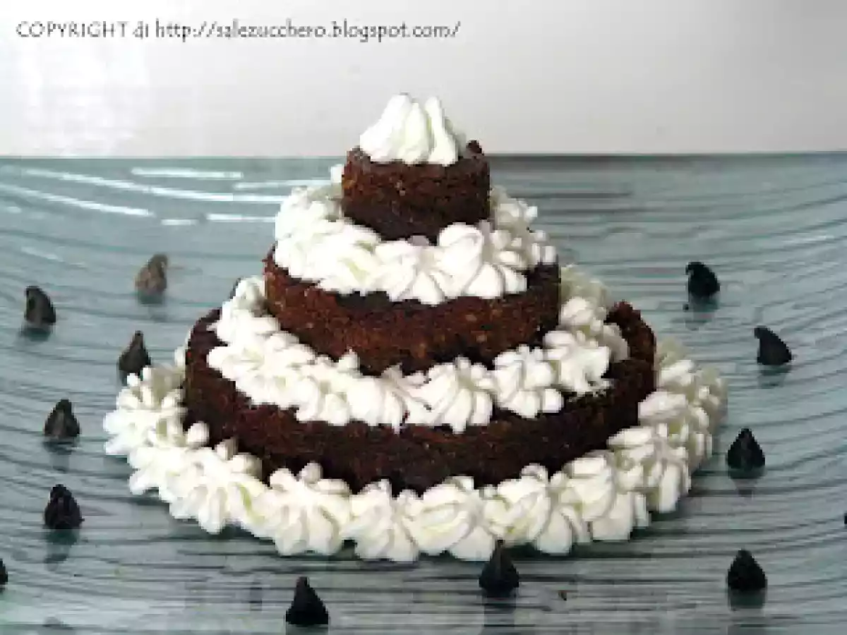 Torta monoporzione cioccolato fondente, cocco e mela