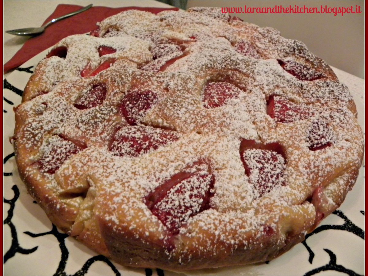 Torta morbida con ricotta e fragole