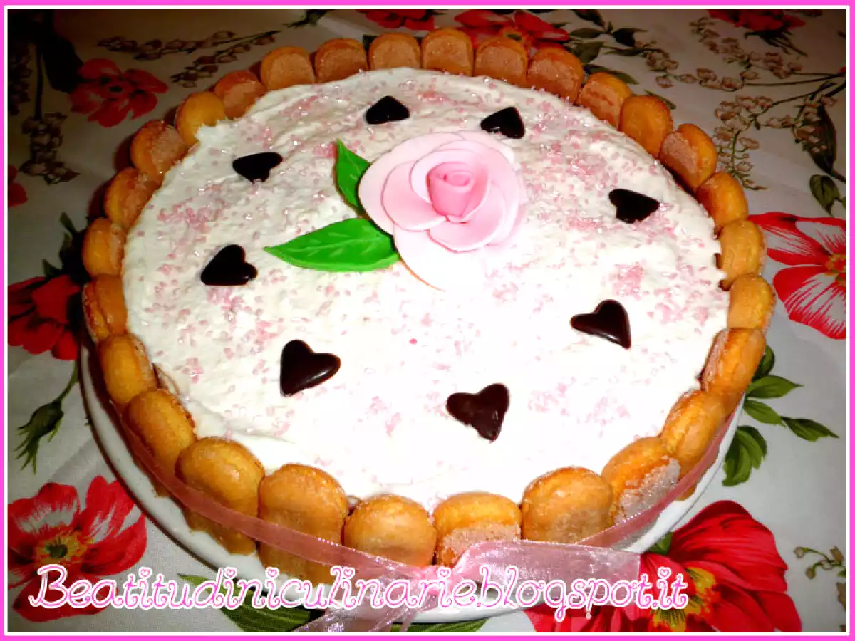 Torta mousse al cioccolato bianco e amarena