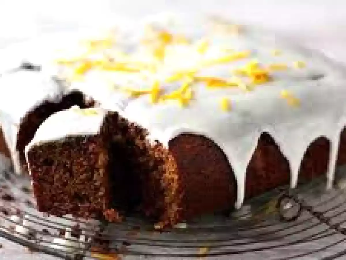 Torta pan di zenzero glassata al limone