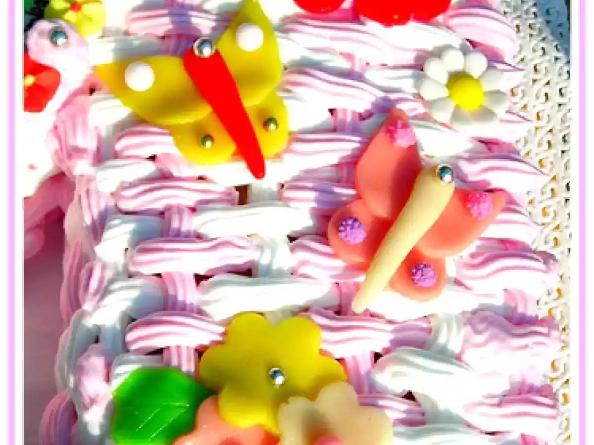 TORTA PER IL PRIMO COMPLEANNO CON FARCIA DI CREMA FERRERO ROCHER - foto 3