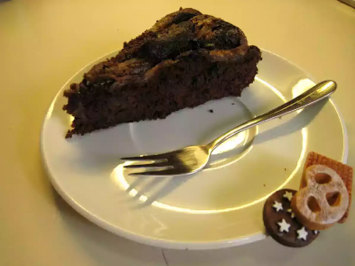TORTA PICCANTE DI CIOCCOLATO E PERE AL PROFUMO DI CANNELLA
