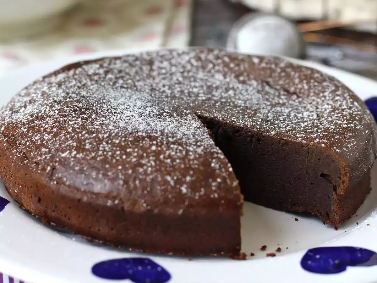 Torta proteica al cioccolato fondente: la ricetta facile da preparare - foto 2