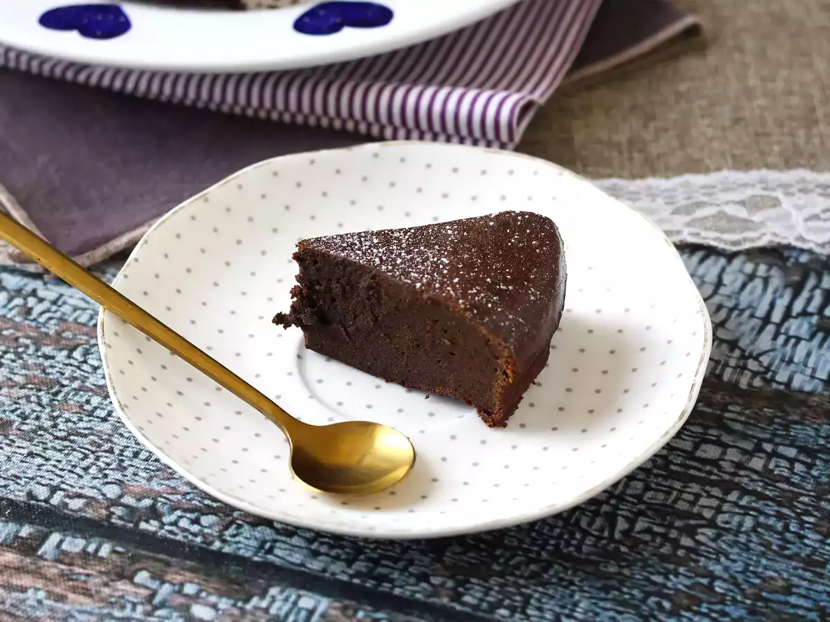 Torta proteica al cioccolato fondente: la ricetta facile da preparare - foto 7