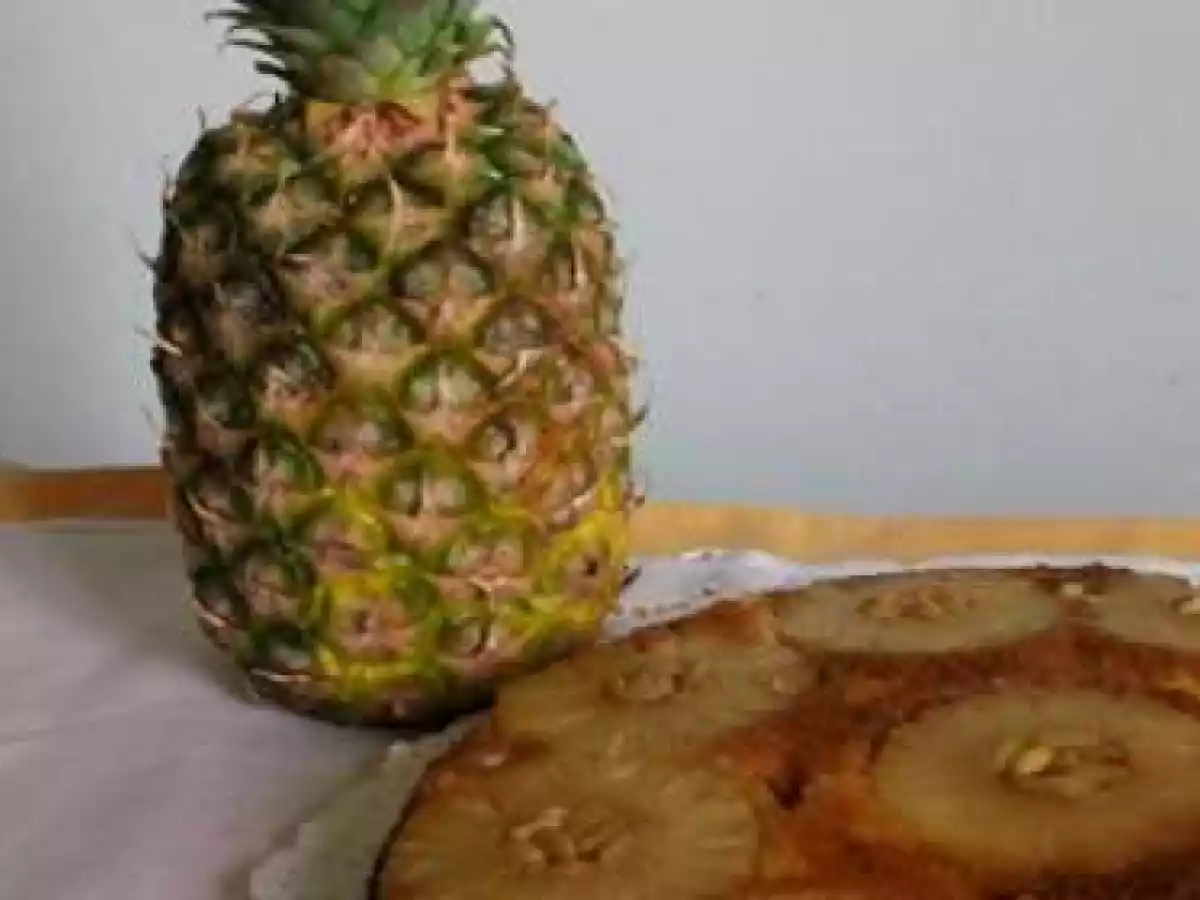 TORTA ROVESCIATA ALL'ANANAS CON PINOLI