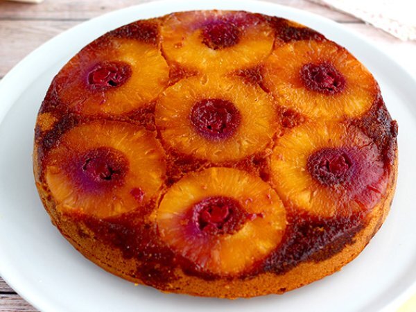 Torta rovesciata all'ananas - Ricetta semplice e golosa