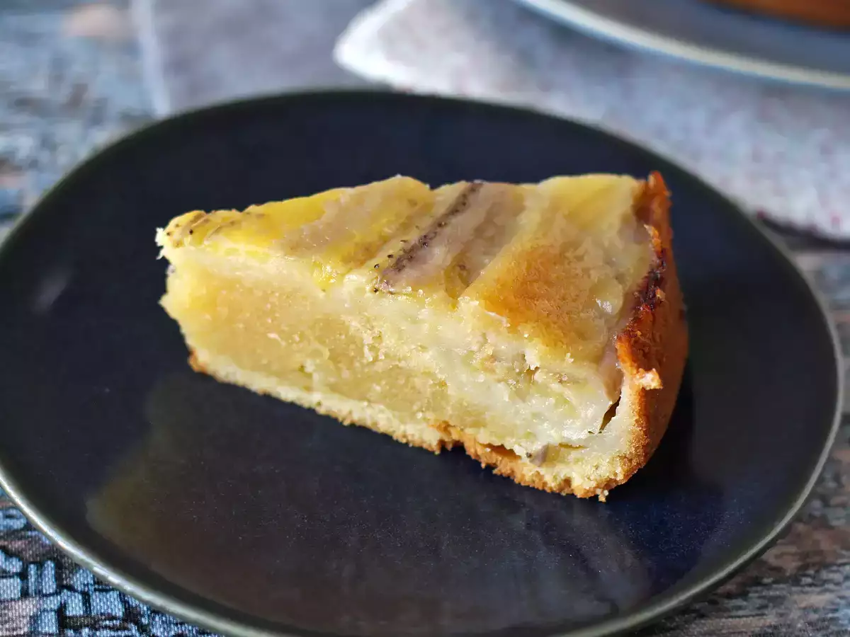 Torta rovesciata alle banane extra fondente soffice e caramellata - foto 3