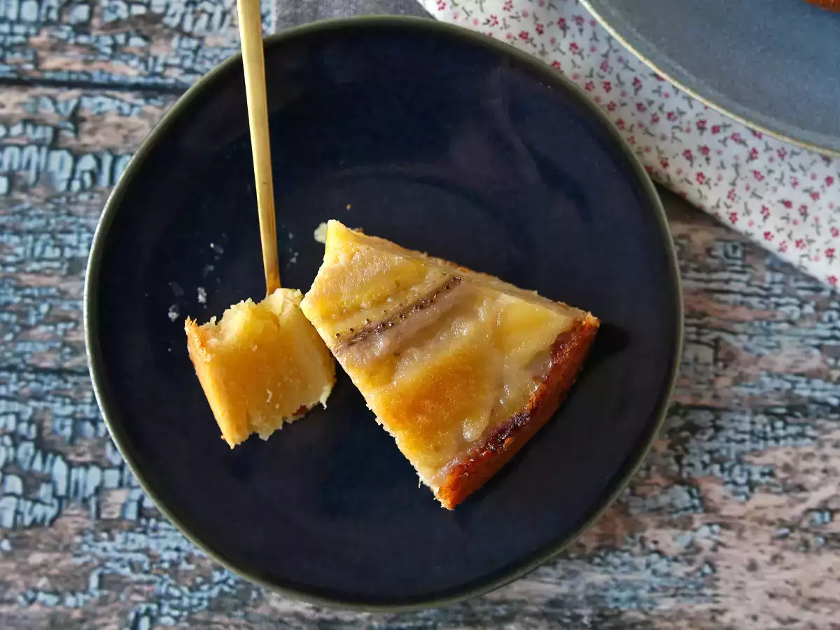 Torta rovesciata alle banane extra fondente soffice e caramellata - foto 7