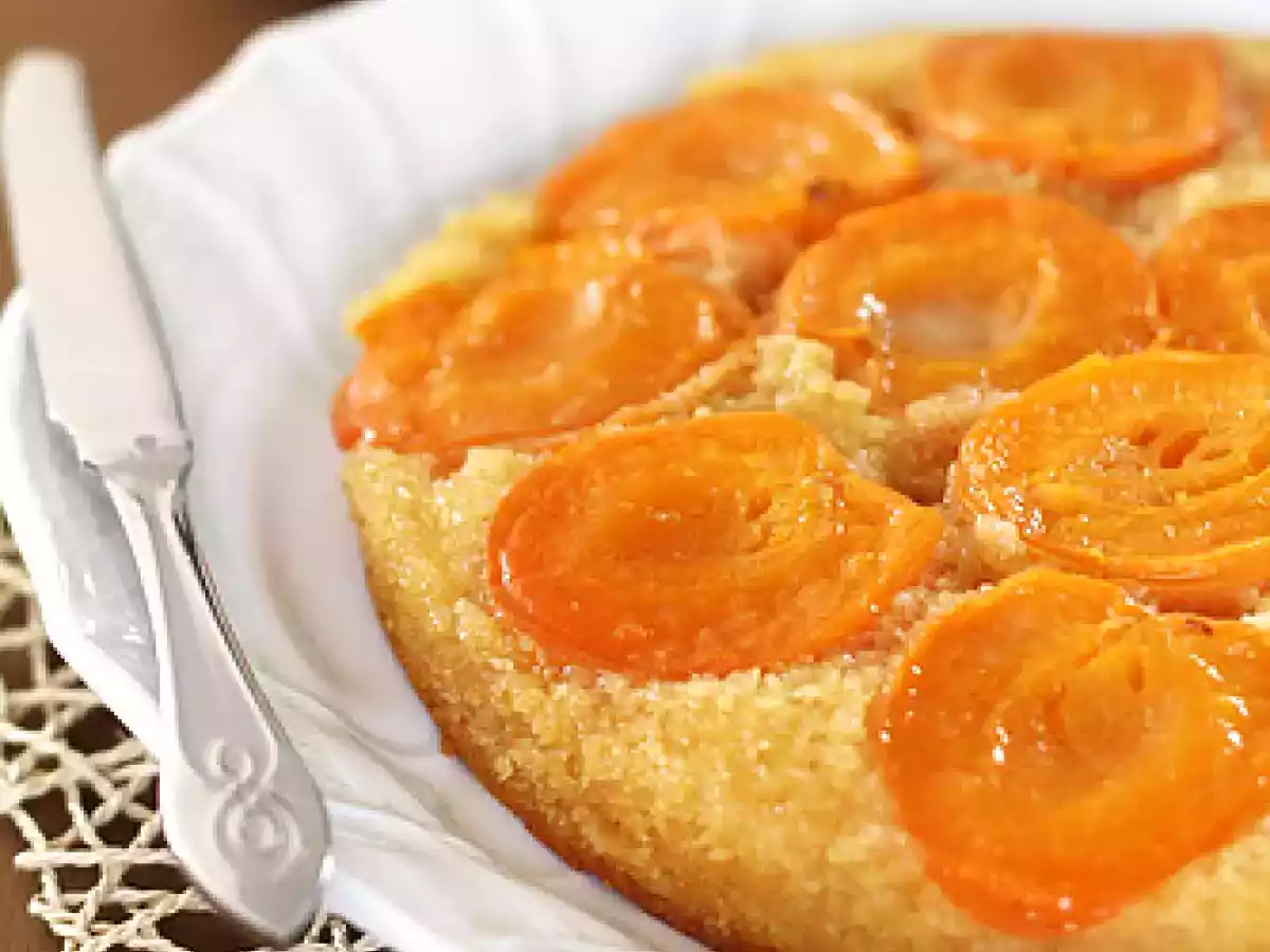 Torta rovesciata di albicocche - ricetta facile