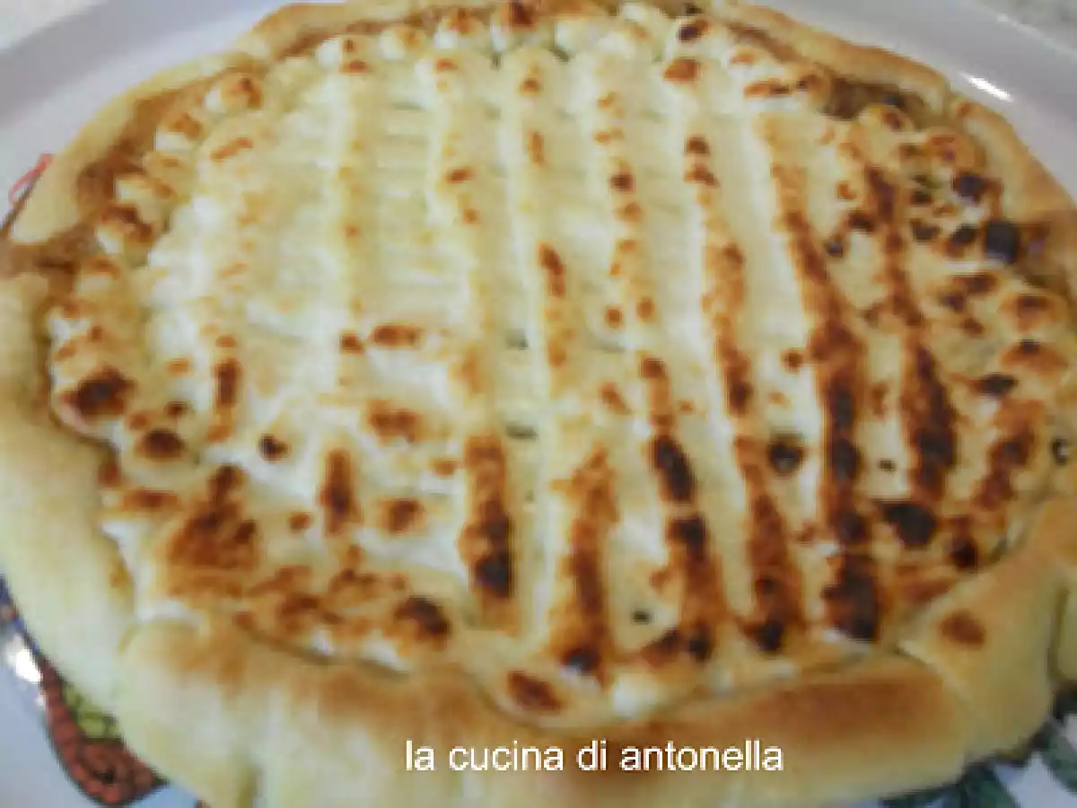 Torta salata al radicchio con meringa