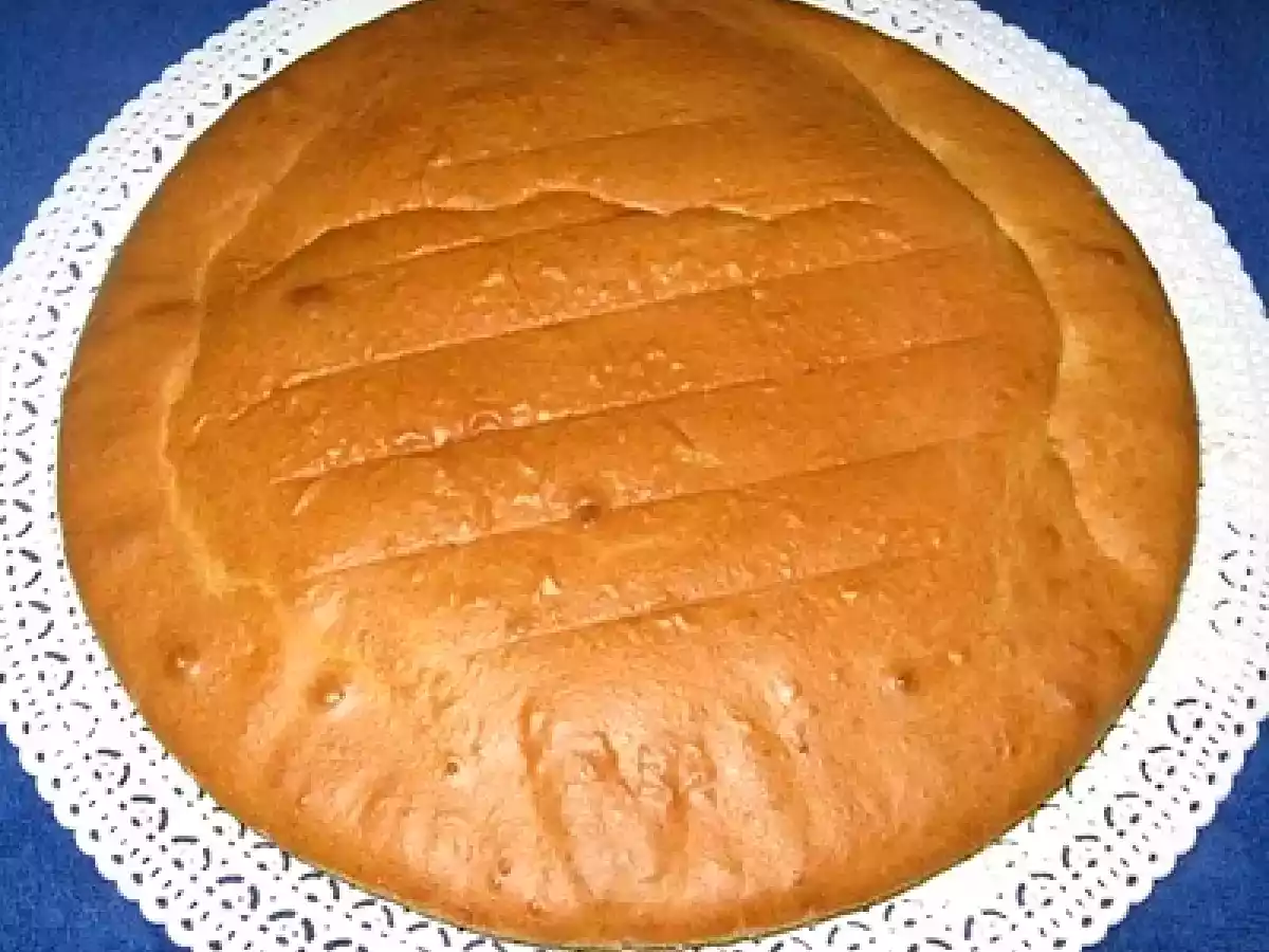 Torta salata allo yogurt con ripieno di salsa al tonno