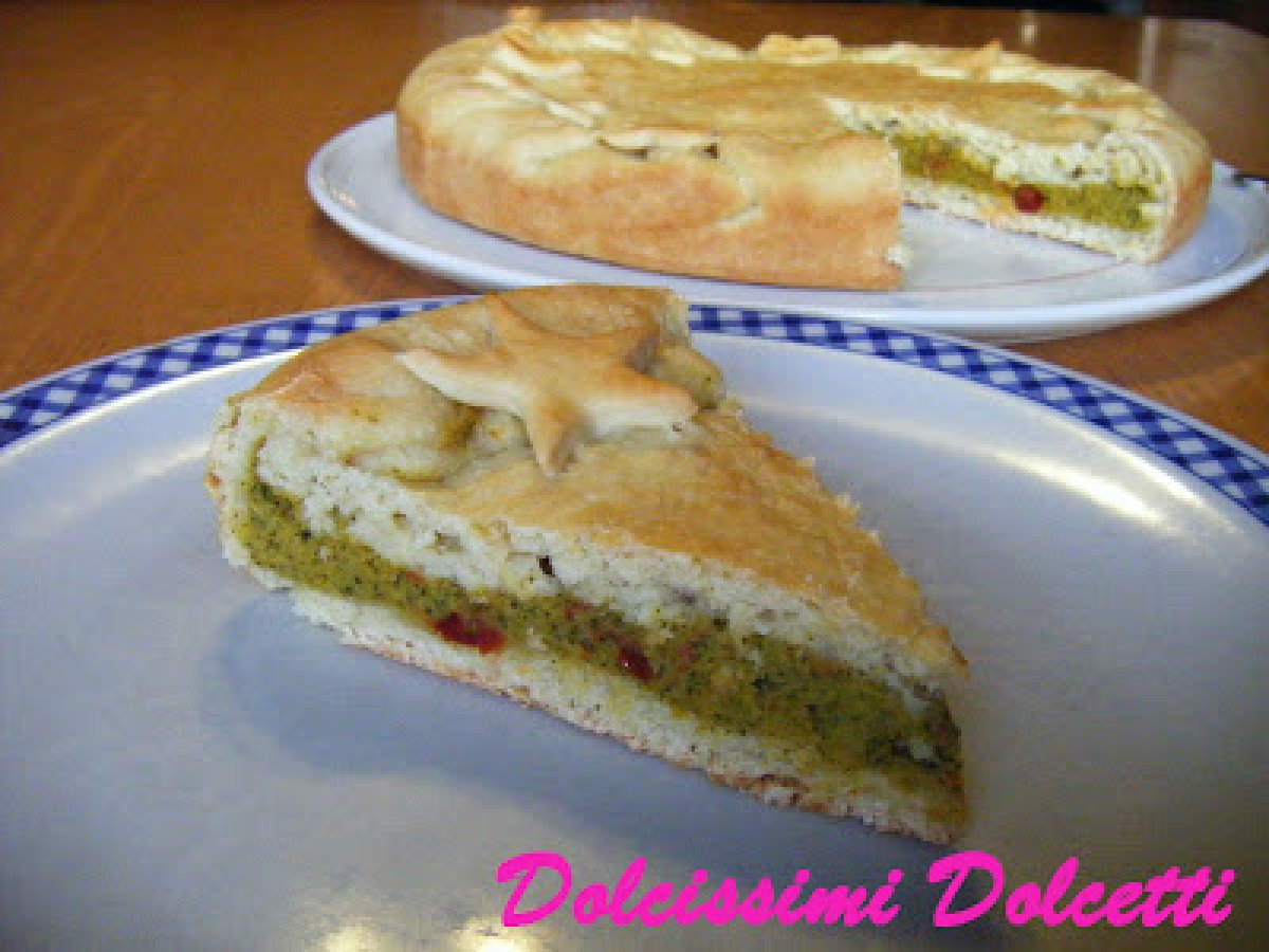 Torta salata broccoli, pomodori secchi e zafferano