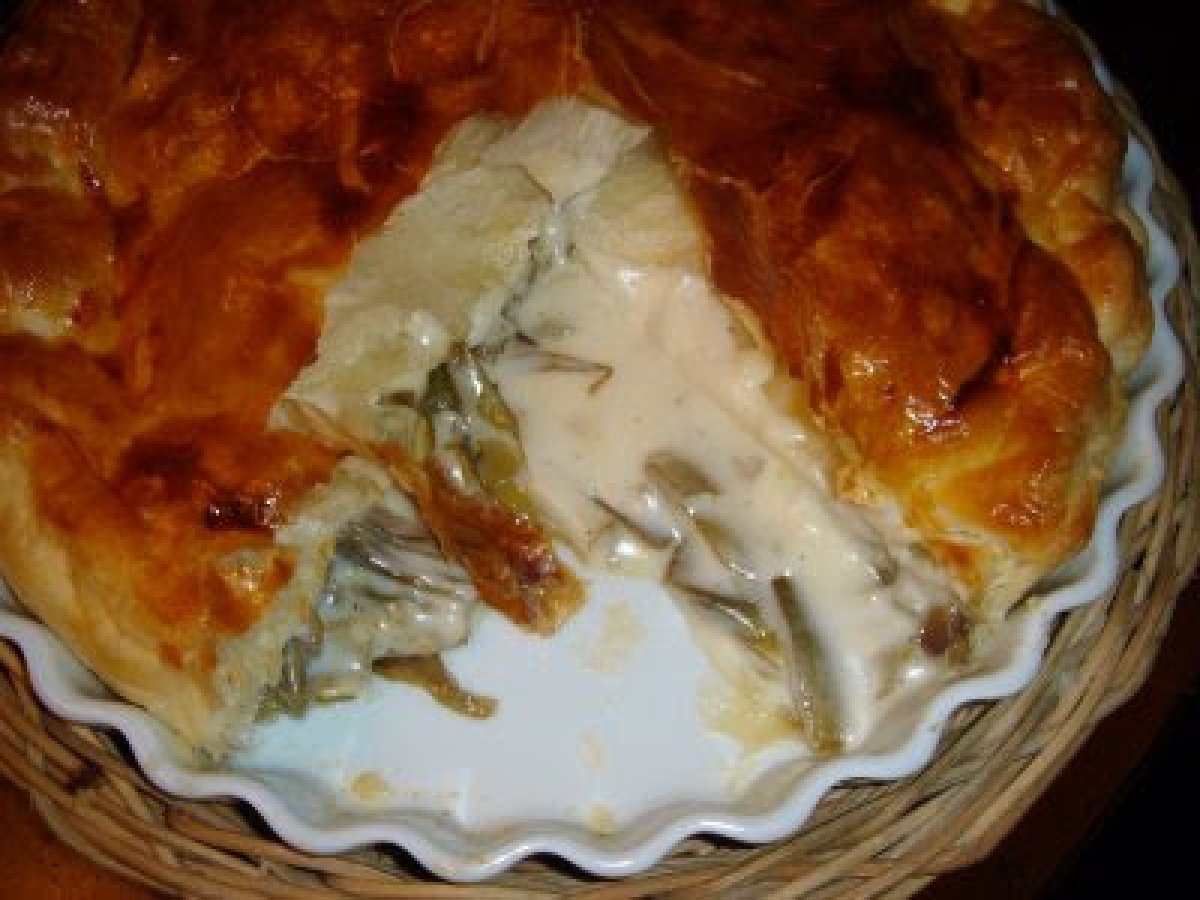 Torta salata con carciofi e besciamella