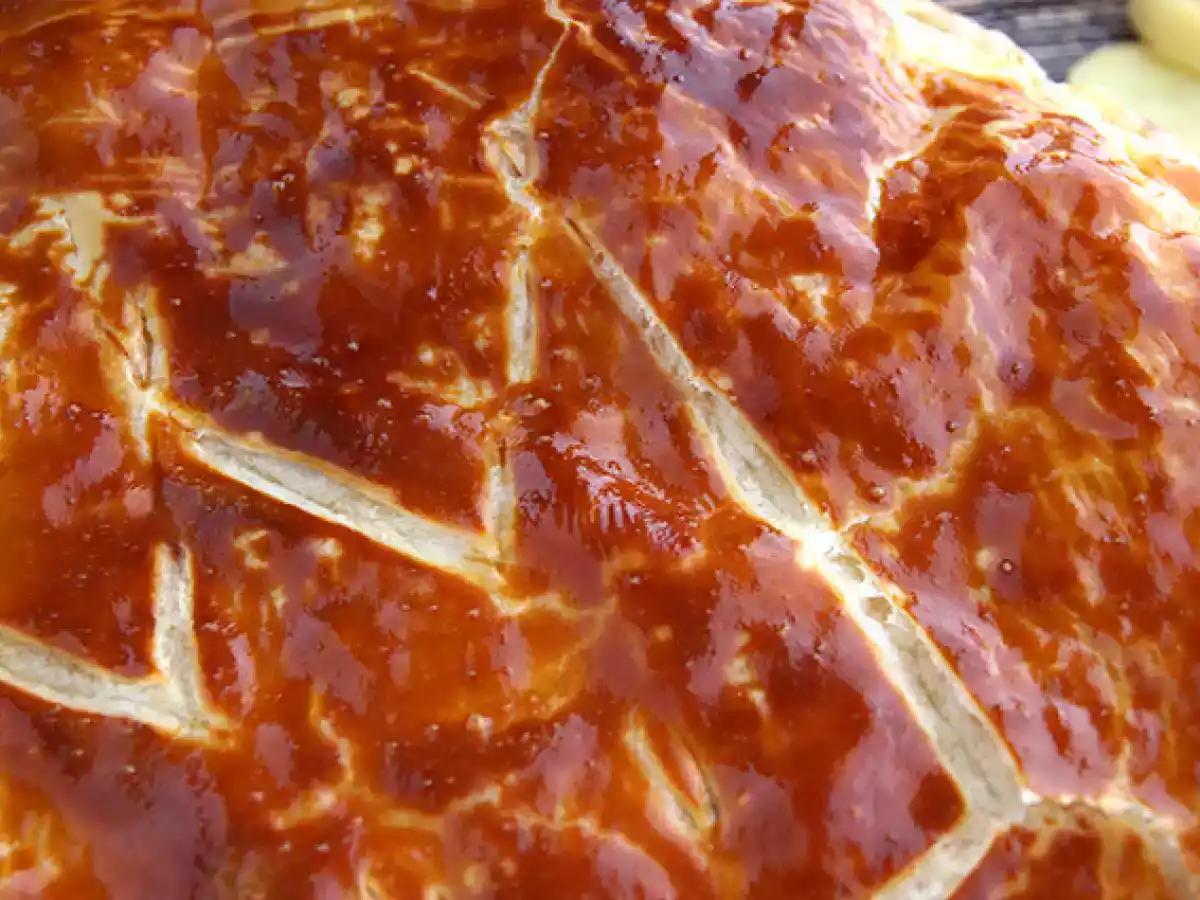 Torta salata con patate, scamorza e salame - foto 3