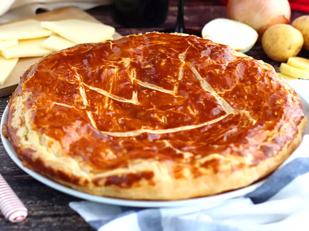 Torta salata con patate, scamorza e salame - foto 5