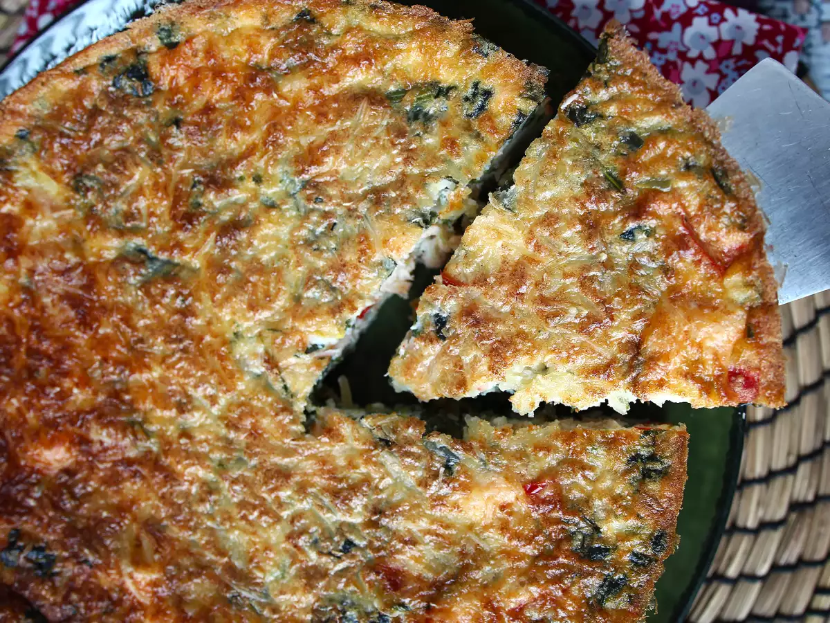 Torta salata con salmone, spinaci e cottage cheese senza pasta sfoglia - foto 3