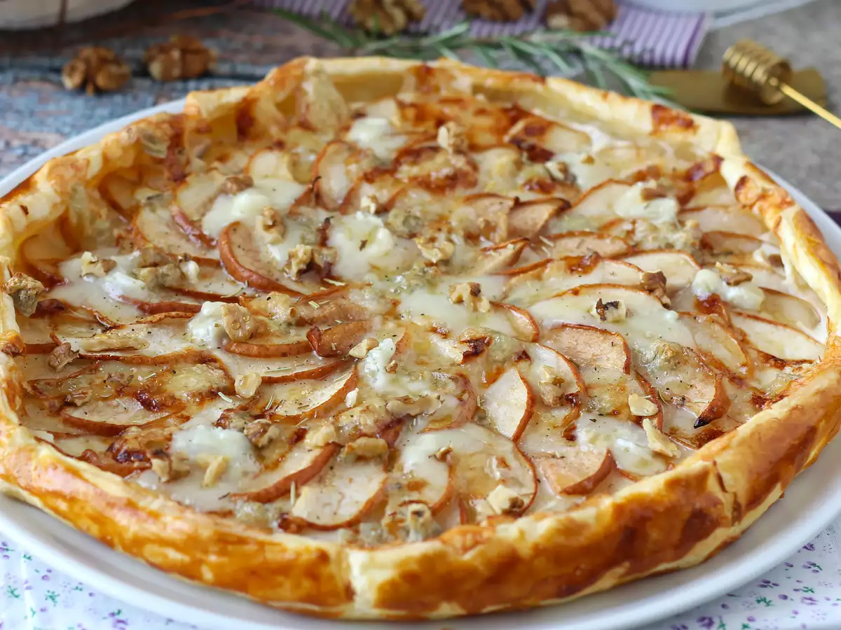 Torta salata di pere, gorgonzola e noci: un irresistibile abbinamento agrodolce - foto 2