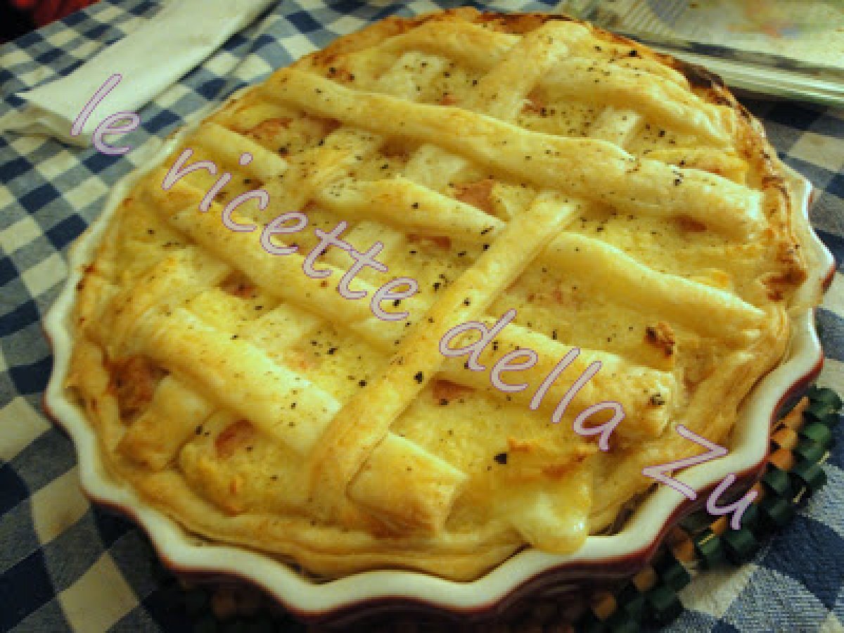 Torta salata di sfoglia con Purè filante e Wurstel