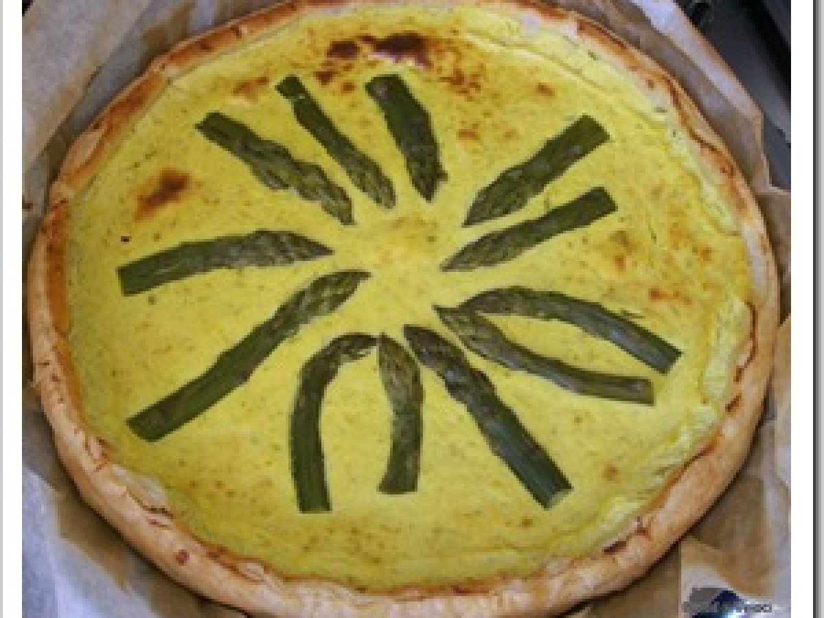 Torta salata light con asparagi