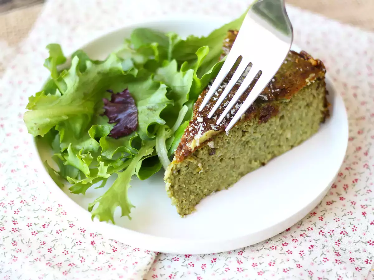 Torta salata senza sfoglia con spinaci e formaggio: morbida e cremosa - foto 6