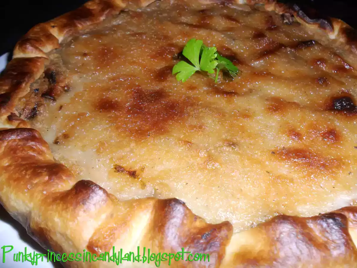 TORTA SALATA VEGAN PATATE, FUNGHI e BESCIAMELLA