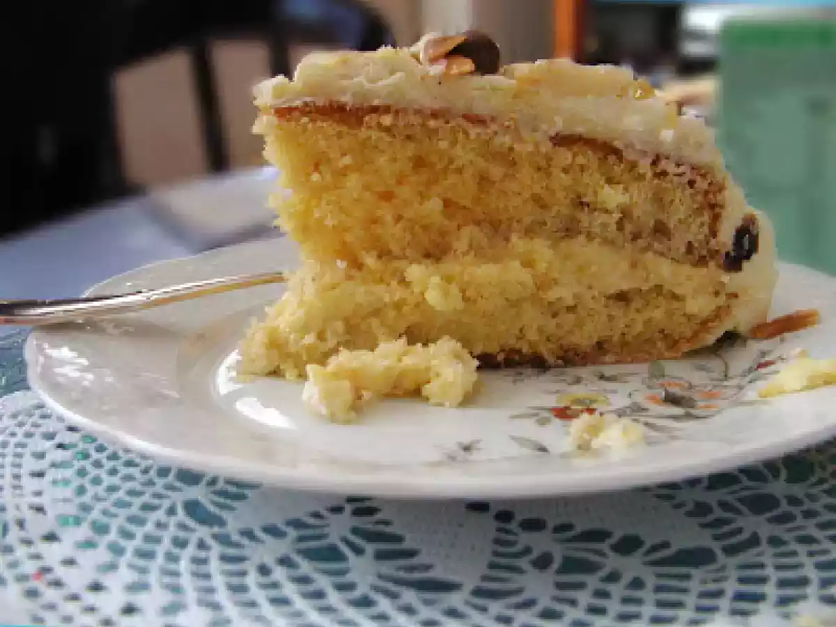 Torta soffice con crema e banane - foto 4