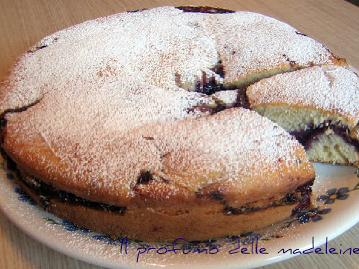 Torta soffice con ripieno di uva fragola - foto 2