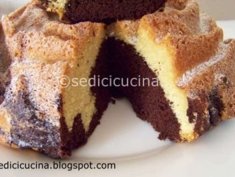Torta soffice marmorizzata al cacao e vaniglia, foto 1