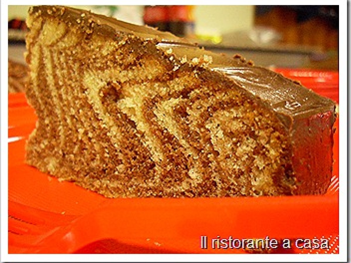 Torta zebrata con copertura di cioccolato - foto 18