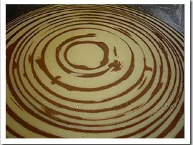 Torta zebrata con copertura di cioccolato, foto 4