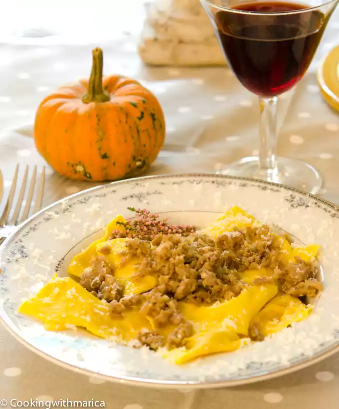 Ricetta tortelli di zucca di mantova con mostarda e amaretti
