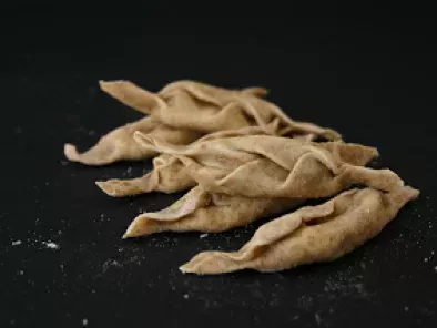Tortelli integrali di patate dolci con pistacchio di Bronte e pancetta croccante - foto 2