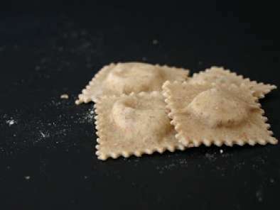Tortelli integrali di patate dolci con pistacchio di Bronte e pancetta croccante - foto 6