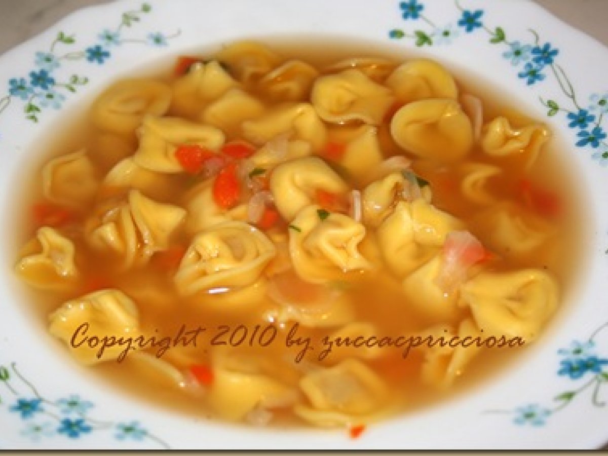 Tortellini freschi in brodo